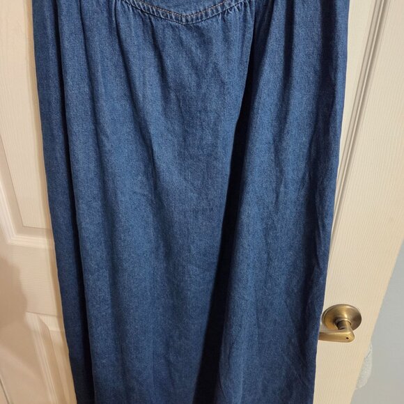 Commense Dress - Picture 5 of 6